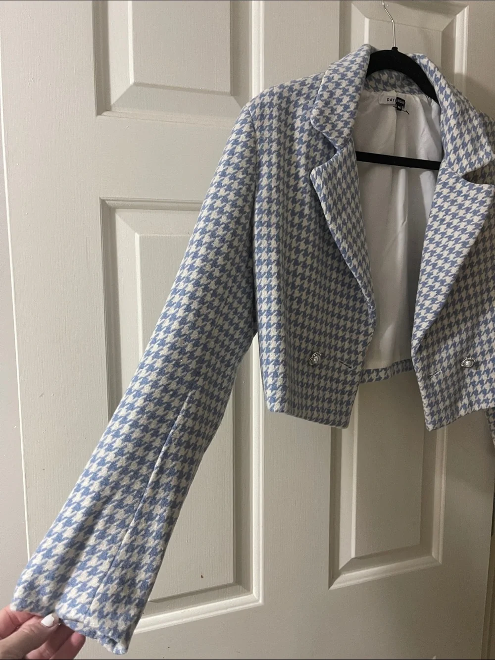 Cropped Houndstooth Blazer Jacket in Light Blue and White - Picture 3 of 6
